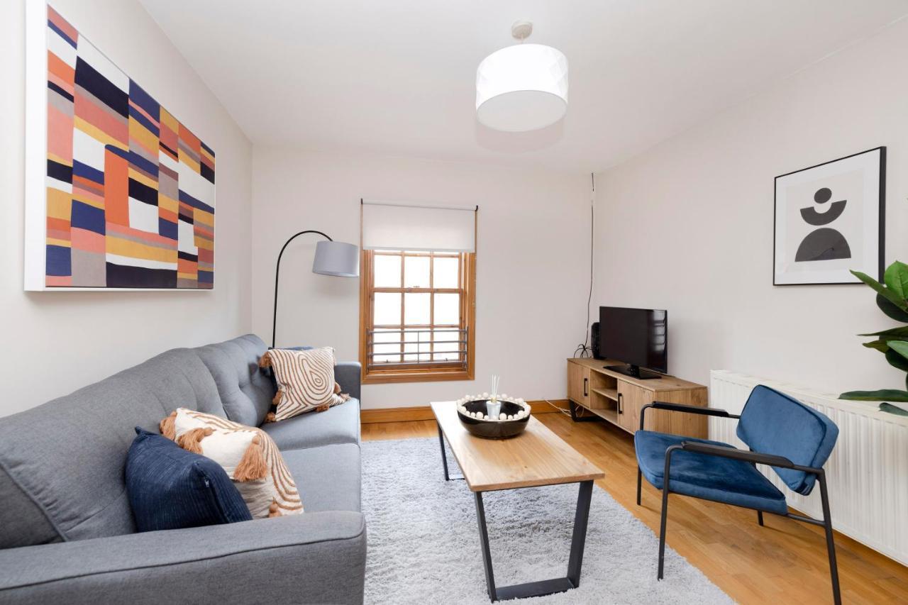 Joivy Bright And Cosy Flat Near The Scotland Gallery Эдинбург Экстерьер фото