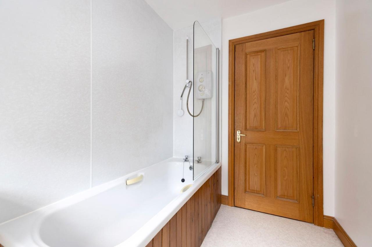 Joivy Bright And Cosy Flat Near The Scotland Gallery Эдинбург Экстерьер фото