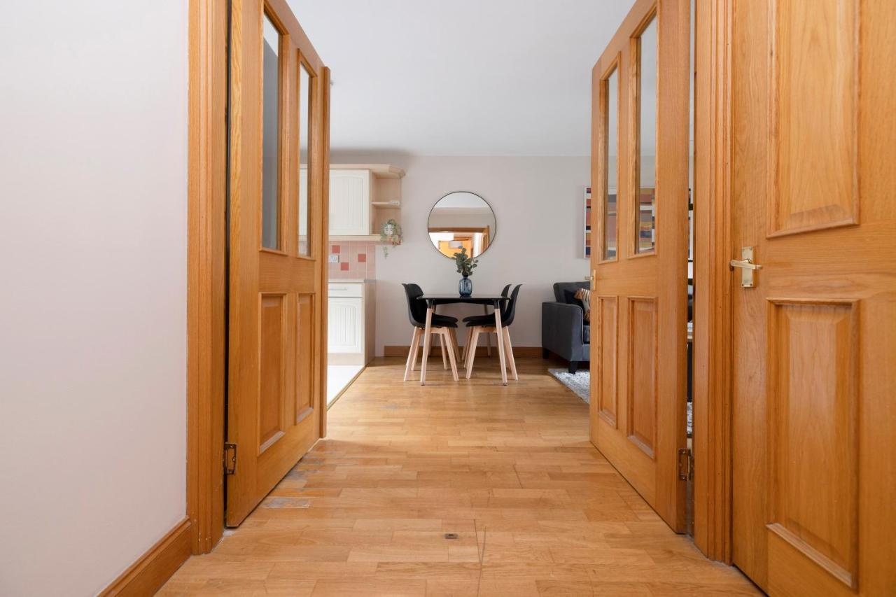 Joivy Bright And Cosy Flat Near The Scotland Gallery Эдинбург Экстерьер фото