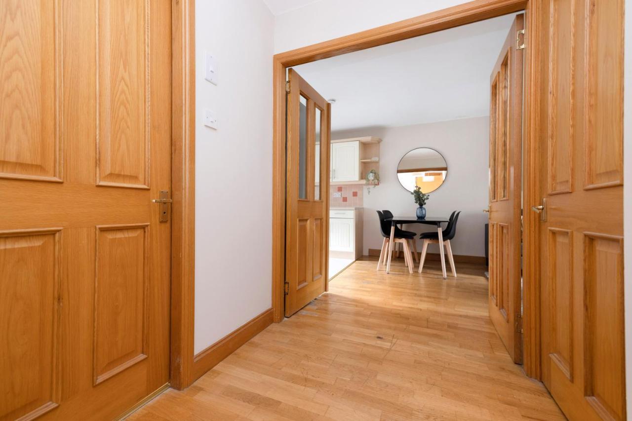 Joivy Bright And Cosy Flat Near The Scotland Gallery Эдинбург Экстерьер фото