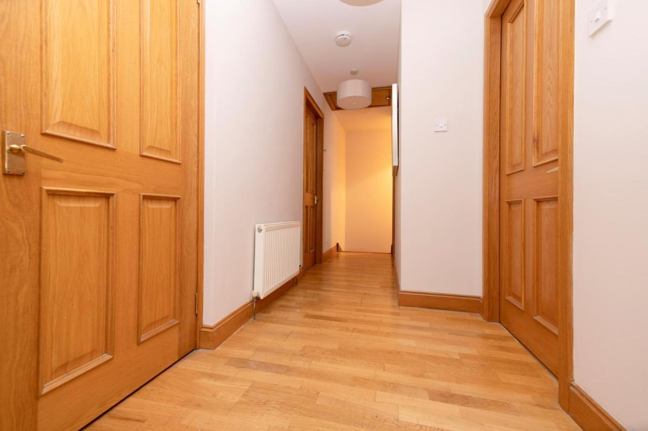 Joivy Bright And Cosy Flat Near The Scotland Gallery Эдинбург Экстерьер фото